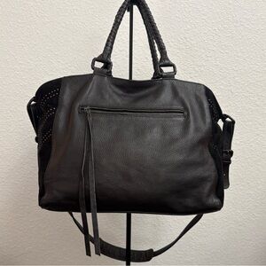 In EXCELLENT condition!!  This is the  Cleobella Indi Mama Bag